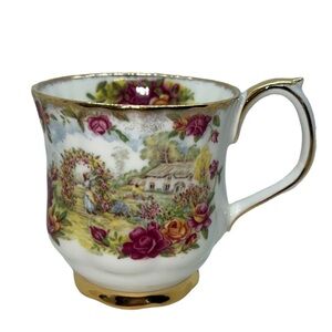 ROYAL ALBERT MUG 25th ANNIVERSARY A CELEBRATION OF THE OLD COUNTRY ROSES GARDEN